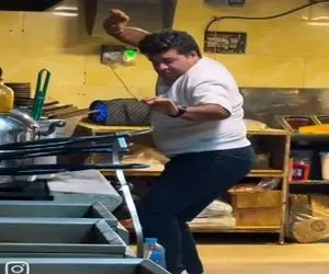 آواز شاد؛ خانومه به شوهرش گفت دلم گرفته مرد با ادا و اطواری که اومد زن رو ریسه انداخت