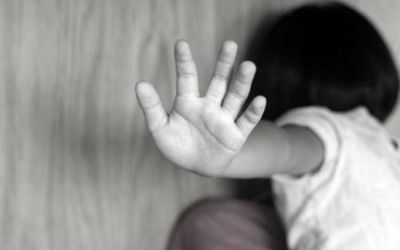 تقاضای اشد مجازات برای پدر کودک آزار
