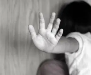 تقاضای اشد مجازات برای پدر کودک آزار