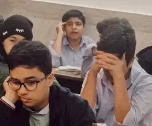 آواز احساسی؛ صدای زلال دانش آموز سر کلاس ادبیات که سنی نداره ولی حنجره اش خیلی پختس