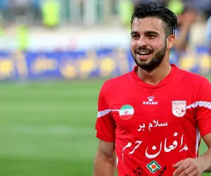 سروش رفیعی پله به پله در حال سقوط