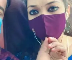 شوخی جالب این زن و شوهر در مترو / ویدیو