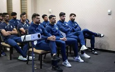 جلسه فنی قلعه‌نویی برای بازیکنان تیم ملی