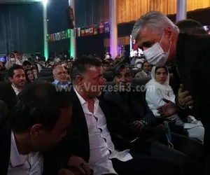 چرا علی دایی در کیش وزیر ورزش را تحویل نگرفت؟