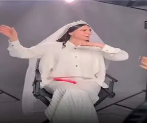 آواز شاد؛ آموزش حرکات موزون اصیل آذری با مریم مومن پشت صحنه عروسیش / چه حرفه ایه