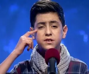 آواز احساسی؛ این پسربچه آهنگ محسن یگانه رو بهتر از خودش خوند همه کف و خون قاطی کردن