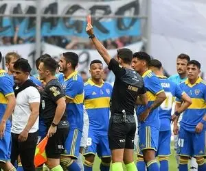 دیدار جنجالی در آرژانتین 10 اخراجی داد!