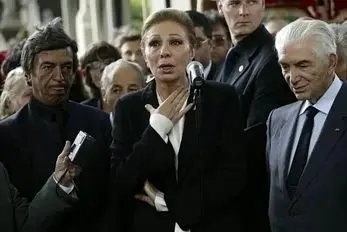 سفر با ایام قدیم ندیم؛ فرح دیبا آسیم سر در مراسم خودکشی لیلا پهلوی