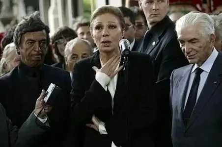 سفر با ایام قدیم ندیم؛ فرح دیبا آسیم سر در مراسم خودکشی لیلا پهلوی