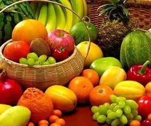 قیمت میوه و تره بار شب عید در بازار امروز دوشنبه 25 اسفند 99