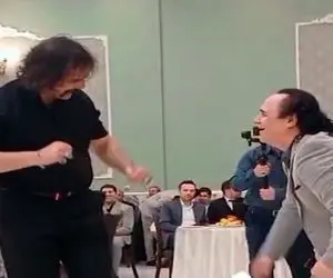 آواز شاد؛ این آقا به قیافش میخوره چک پاس کنه ولی ببین وسط تالار چه ناز میرقصه