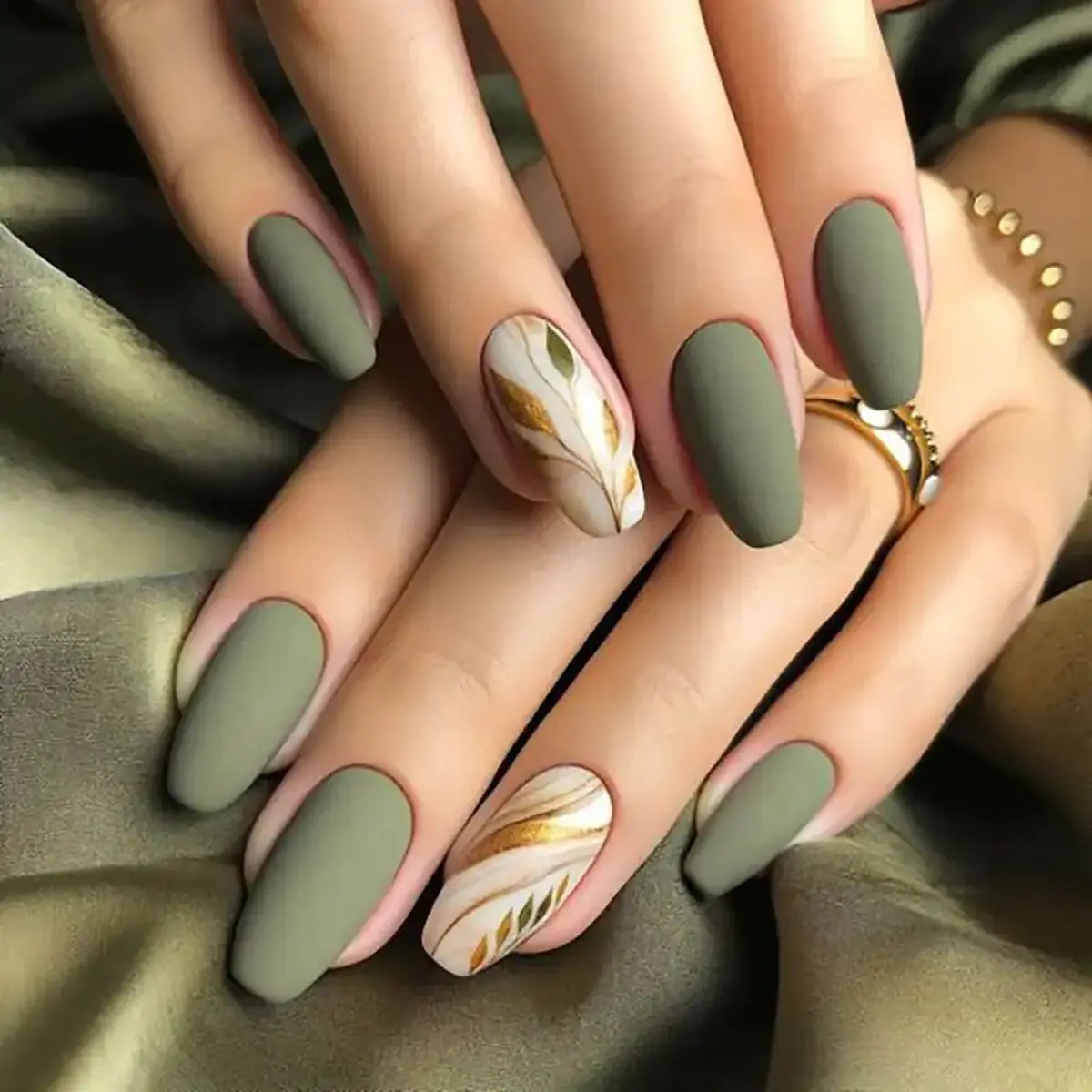 طراحی لاک ناخن مات