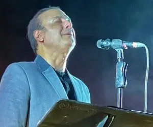 آواز پر طمطراق؛ عاشقانه سوزناک علیرضا قربانی تو کنسرت اصفهان بعد از فراق همسرش