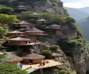 معماری خلاقانه؛ یه جایی از کوه خونه ساختن عین لونه کفتر که حتی بزکوهی لوکیشنشو نداره