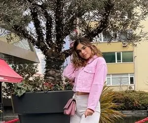 دانلود موزیک ویدیو سارن saaren اون که میگفت نمیرم | ویدیو