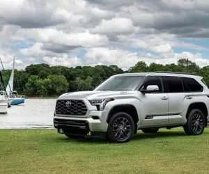 تویوتا سکویا 2023 شاسی بلندی از جنس کامیون توندرا!