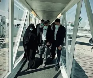 محمود احمدی نژاد با همسرش از ایران رفت!