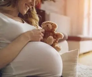 چرا برخی خانم ها خیلی سخت باردار می شوند؟
