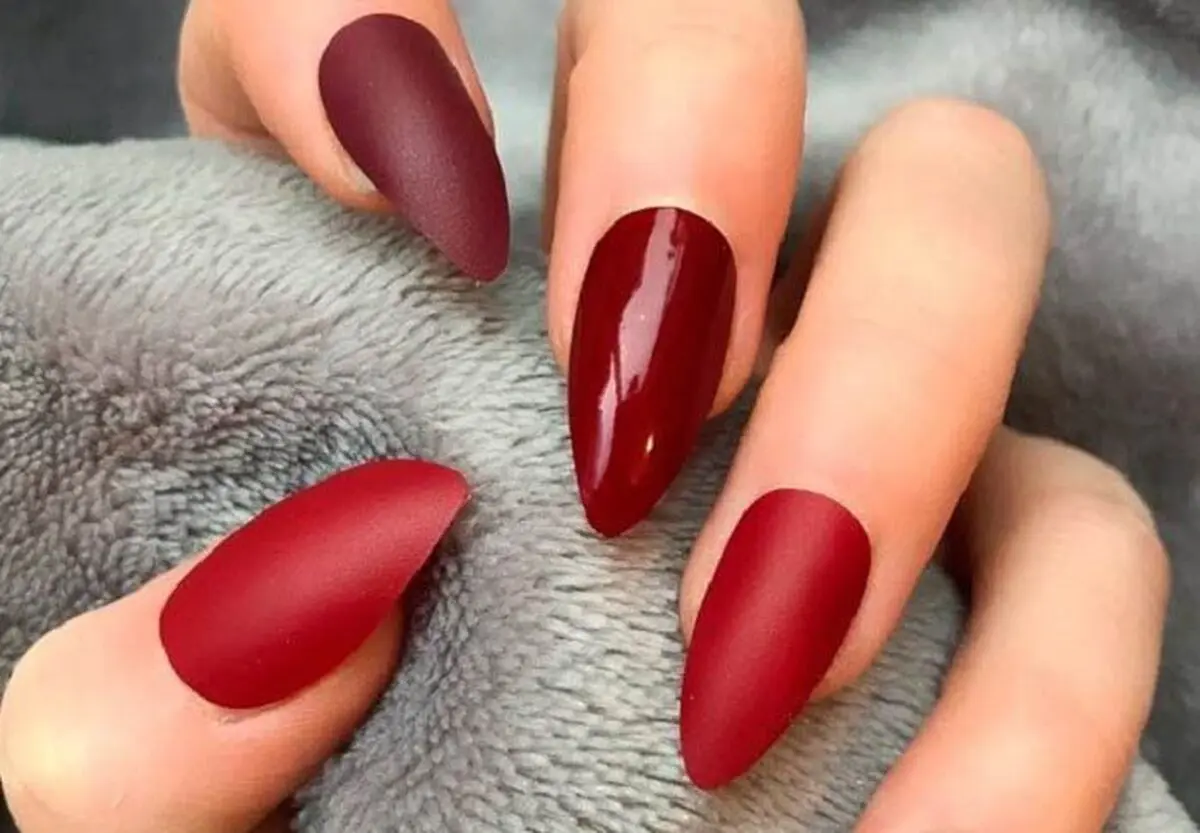 طراحی-ناخن-با-لاک-قرمز-e1626690467441