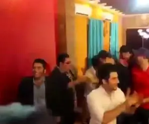 آواز شادیسم؛ رقص و پایکوبی مجریان صدا و سیما که علی ضیا کلی بالا پایین پرید