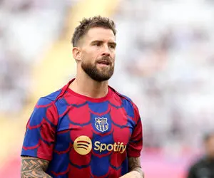 آینده مبهم مدافع اسپانیایی بارسلونا