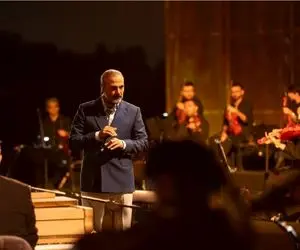 آواز احساسی/ تو آه منی نیمه راه منی علیرضا قربانی مردم استانبول رو به گریه انداخت