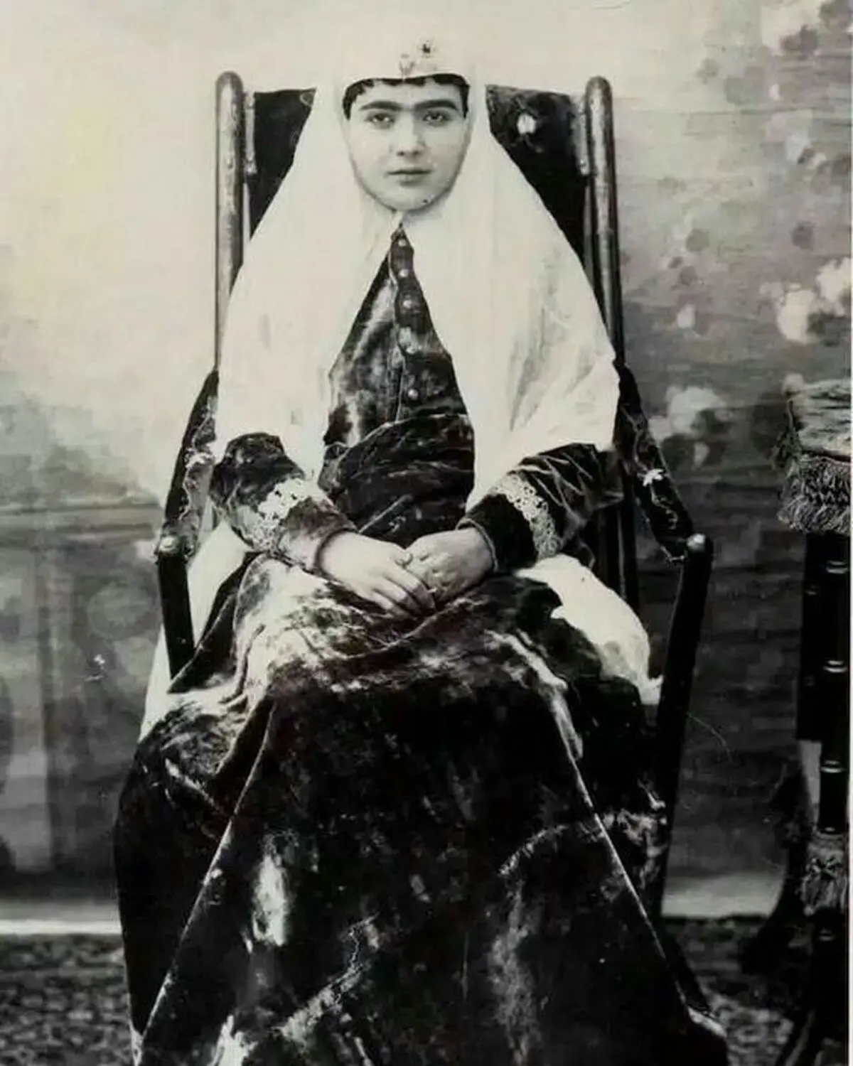 زن زیبای قجری