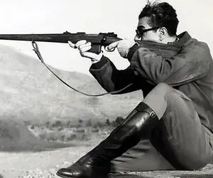 سفر به ایام قدیم؛ هفت تیر کشی شاه مخلوع