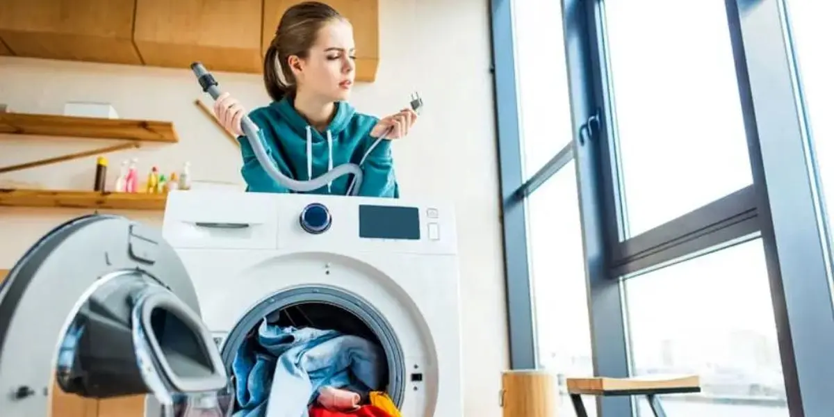 ABGIRI-NAKARDAN-LEBASSHOEI-2