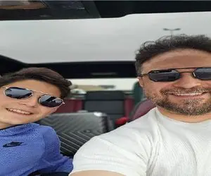 آواز شاد؛ بابک جهانبخش و پسرش تو ماشین لوکسشون آرزوی یه حال خوب باتو میخونن/چه باحالن