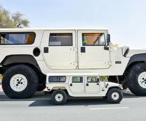 ماشین‌های غول پیکر؛ هامر 6 متری دوتا لاین خیابون و میبنده ماشین هم از زیرش رد میشه