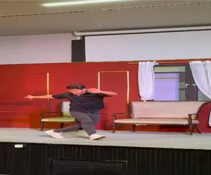 آواز اصیل؛ پسر یه پارچه آقا با رقص  زیباش پرچم قوم کرمانج برد بالا