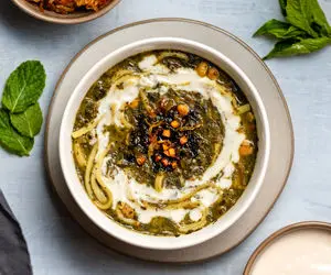 طرز تهیه آش رشته / 1 نکته طلایی در مورد سبزی که عمرا میدونستی