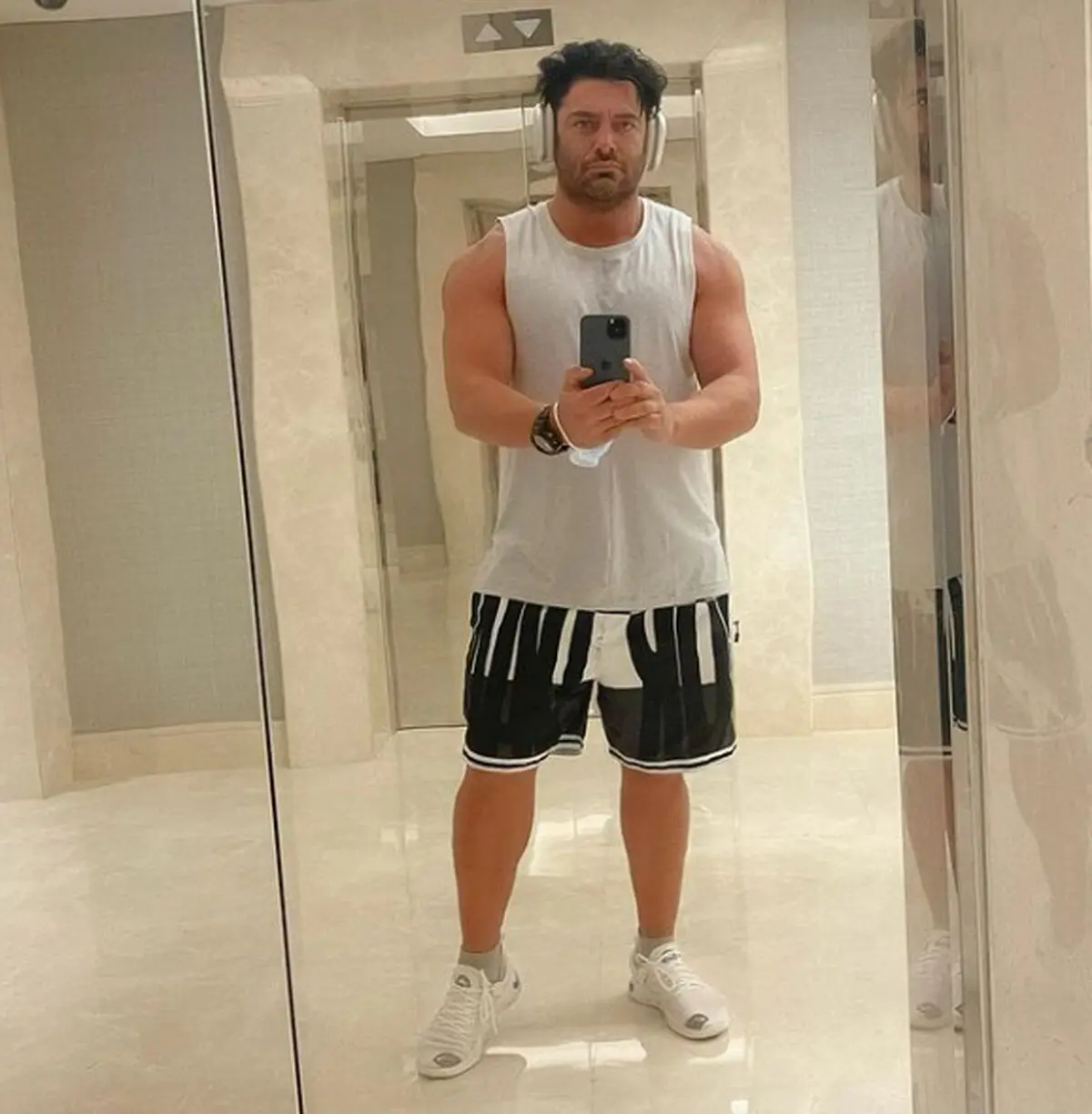 محمدرضا گلزار