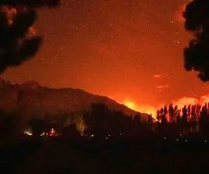 آتش سوزی در آرژانتین خانه های آنرا ویران کرد 