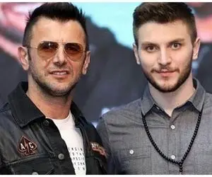 آواز احساسی؛ امین حیایی یه سر و گردن از گلزار زد بالا آهنگ خوند چشاتو ببندی ضعف میکنی