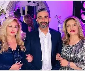 (عکس) تصویری دیده نشده از فریبا و لیلا خواهران فروهر در کنار مادرشان