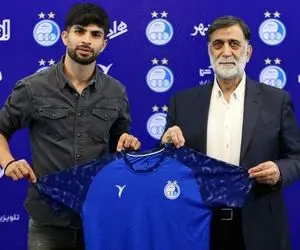 قرارداد یک بازیکن دیگر استقلال تمدید شد