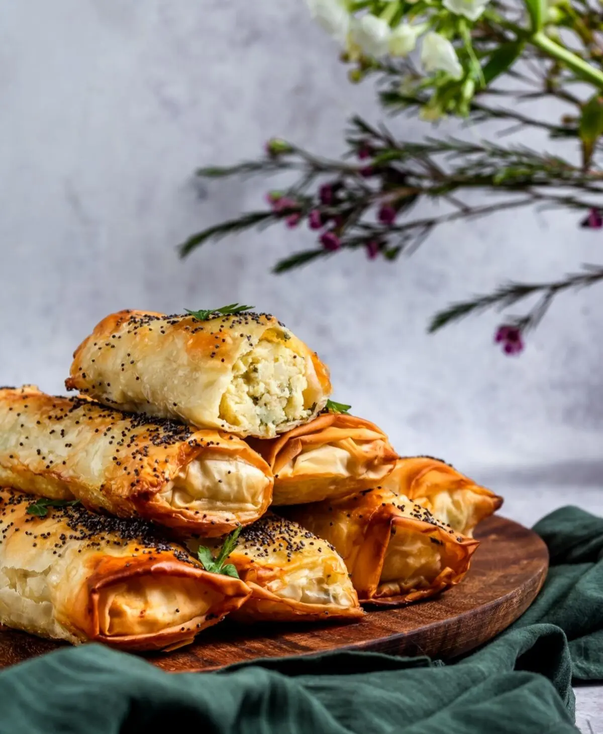 طرز تهیه بورک پنیری 