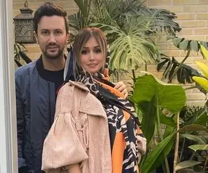خلوت دو نفره شاهرخ استخری و همسرش در کافی شاپ!