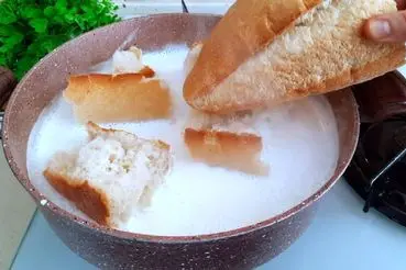 آموزش آشپزی؛ نان را در شیر در حال جوش بریزید از نتیجه شگفت زده خواهید شد