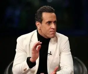 (عکس) کنایه جنجالی و تند علی کریمی به آقازاده‌های خارج‌نشین 