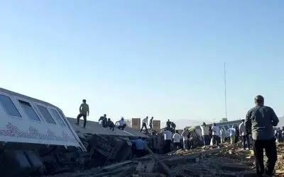 خروج قطار تهران به کرمان از ریل؛ آخرین وضعیت مسافران