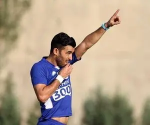 (عکس) استوری فوق جنجالی استقلالی سابق علیه افشین پیروانی!