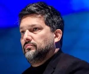 آواز شادانه؛ کوچه بازاری خوندن حامد بهداد جوریه که انگار صد سال گنده لات تهرون بوده