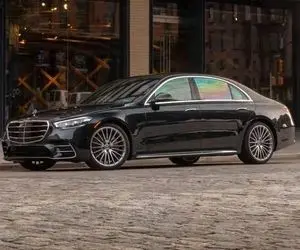 توقیف بنز ۷۰ میلیاردی در کرج