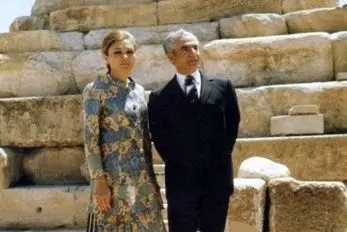 سفر به ایام بسیار قدیم؛ دلداری مرموزانه محمدرضا پهلوی به همسر ماتم زده اش