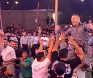 آواز محلی؛ خواننده انقد مشتی و اهل دله که کولش کردن بیشتر جو داد مجلس وصل به فضاست