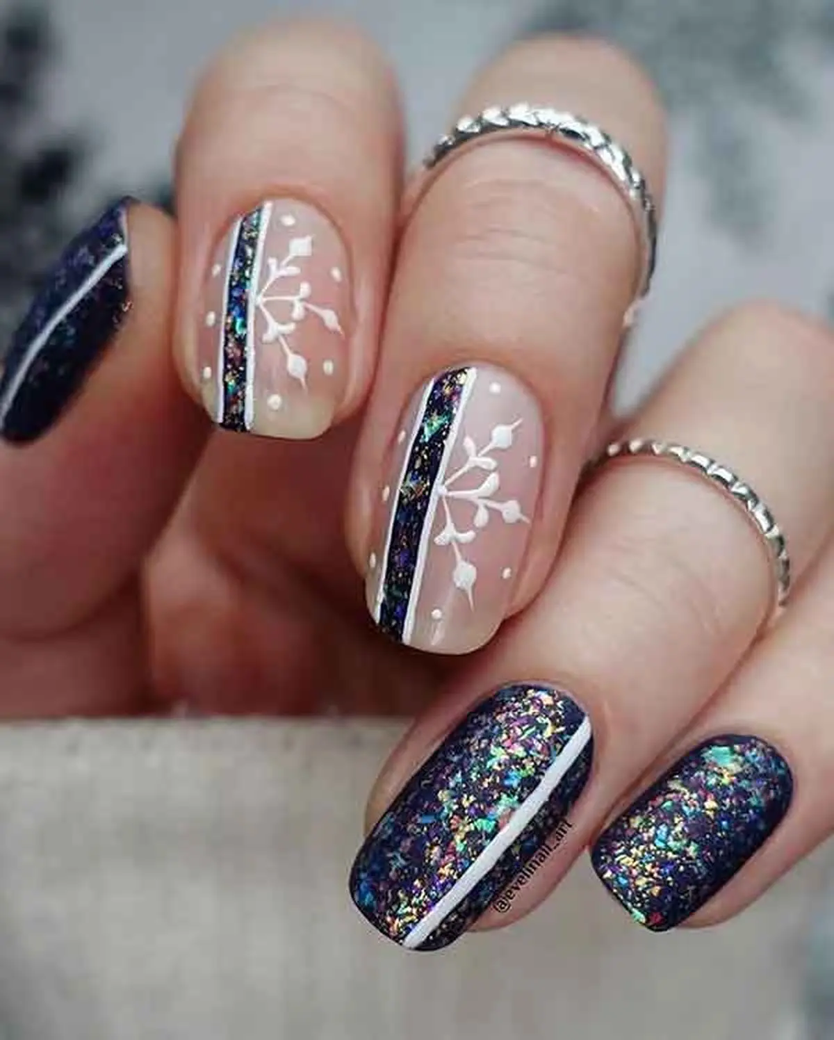 Winter-nail-design-11