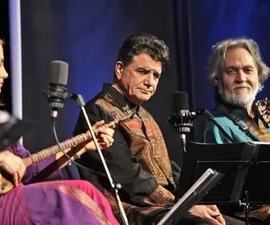 آواز خسروی؛ استاد شجریان یه چیزی خوند کل سالن لس آنجلس مبهوت صلابت و شکوه صداش شد